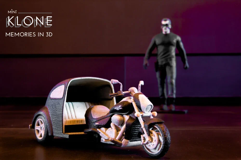 Mini Klone of a motorbike scene with a figure